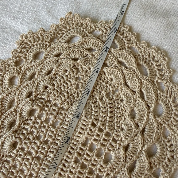 Table Runner Handmade Crochet New 100 % Cotton 43 in x 9 in